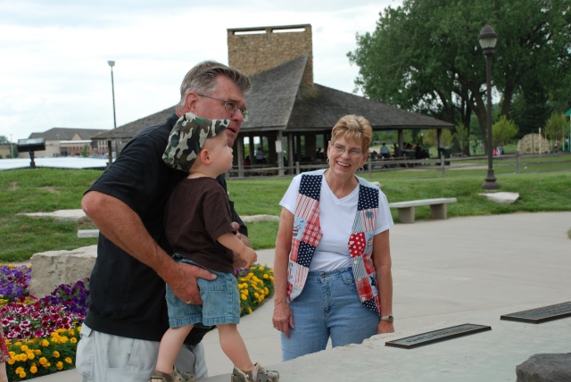 2010-07-03-07 Visiting Marci in Sioux City, SD.jpg
